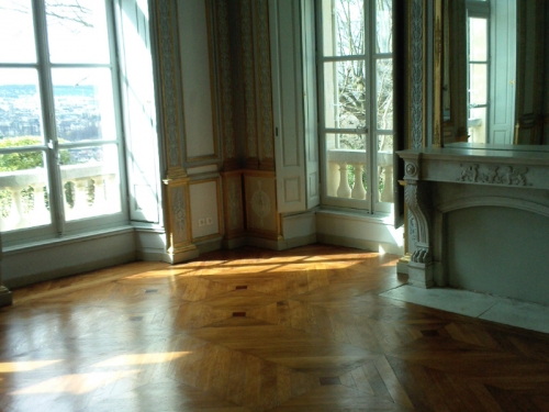 Mise en cire parquet (Châteaux)